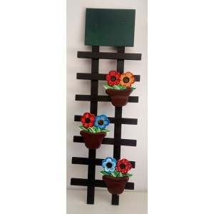 ENFEITE TRELICA COM LOUSA